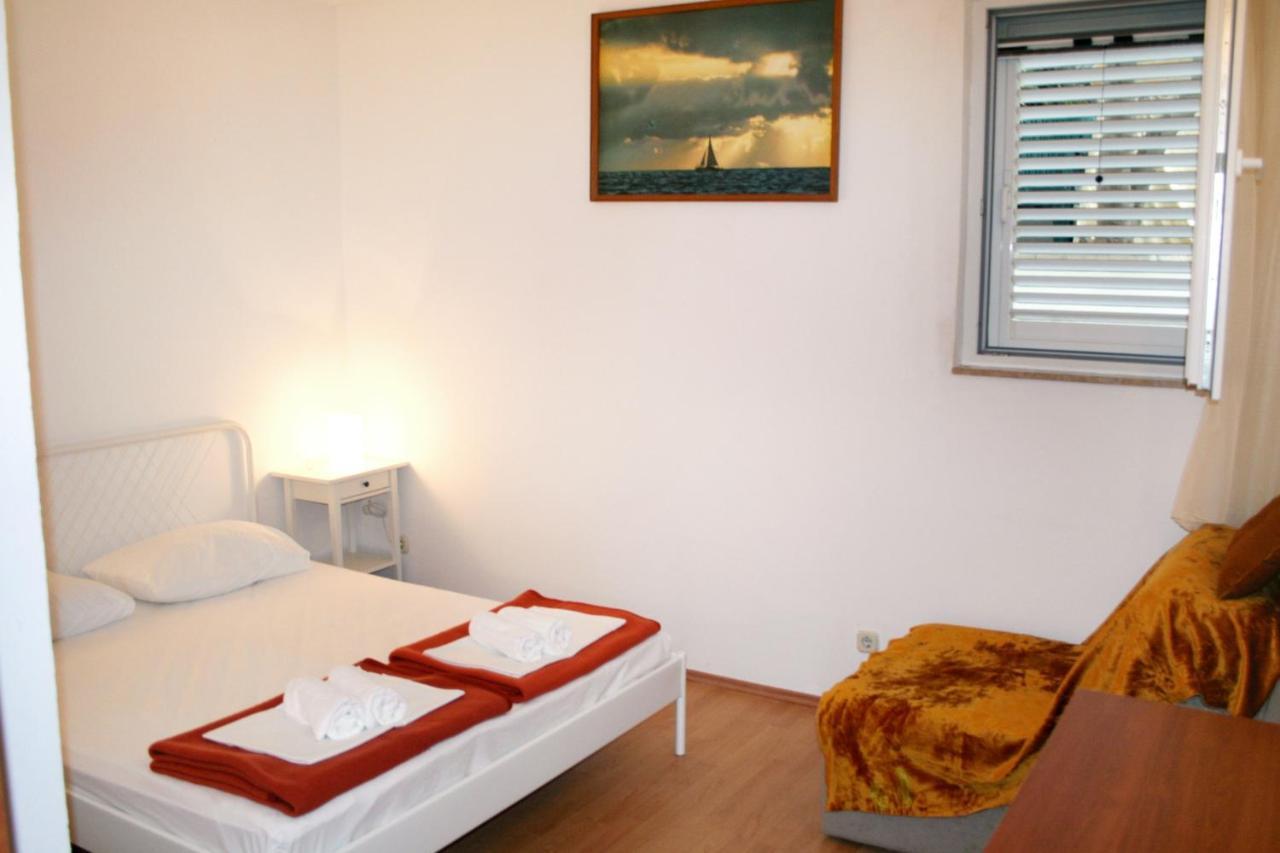 Apartments By The Sea Pisak, Omis - 1014 Exterior photo